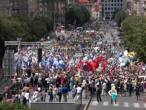 pan Mergado na demonstraci v Praze